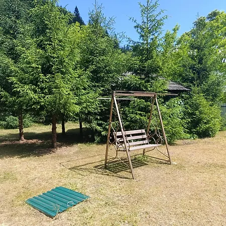 Villa біля синевіру
