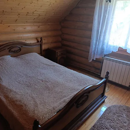 біля синевіру Synevyrs'ka Polyana